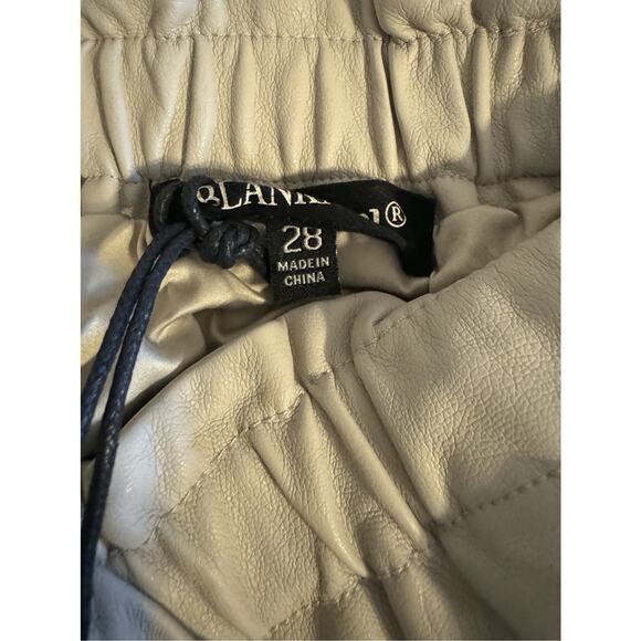 Blank NYC Women's Vegan Leather Scalloped Hem Track Shorts Size 28 NWT - Picture 10 of 10